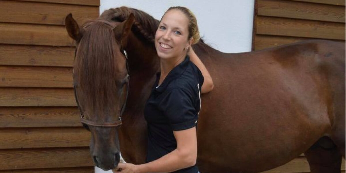 Physiotherapeutin Sarah über PegaNatur COOL: wann sie die essigsaure Tonerde verwendet und warum
